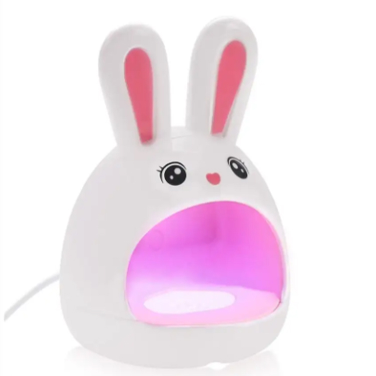 Kuidas küünelamp mõjutab professionaalseid maniküüri standardeid kogu maailmas?